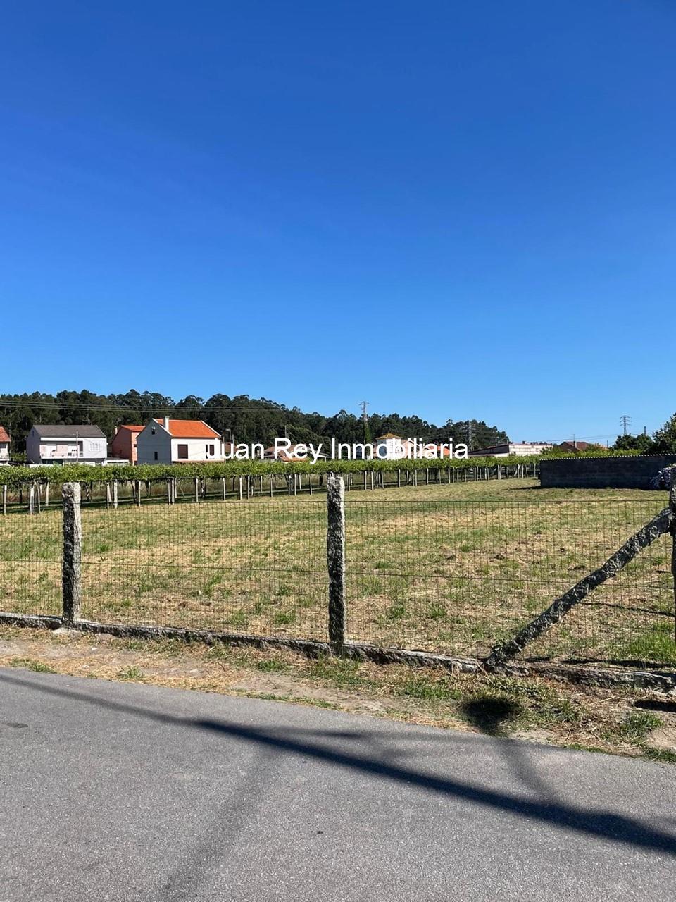 Foto 1 33 FINCA EDIFICABLE A LA VENTA EN VILLANUEVA DE AROSA