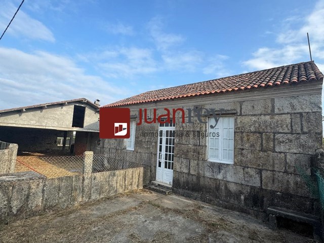 502 CASA PARA RESTAURAR CON TERRENO - Vilanova de Arousa