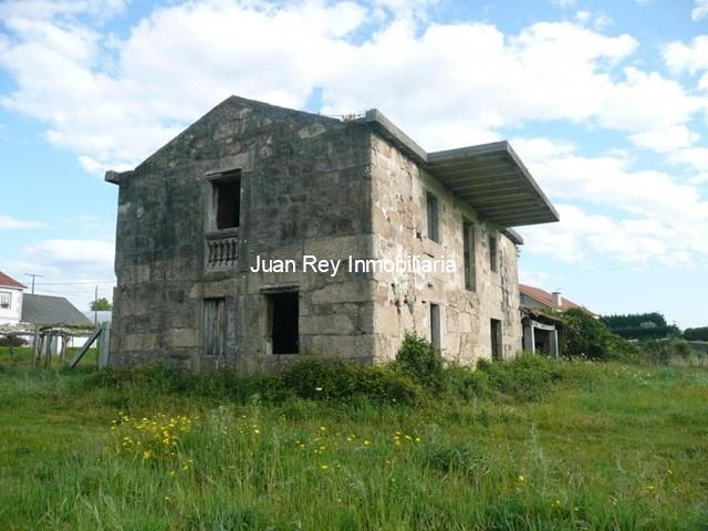 559 CASA EN CONSTRUCCIÓN PARA RESTAURAR EN VENTA - Cambados