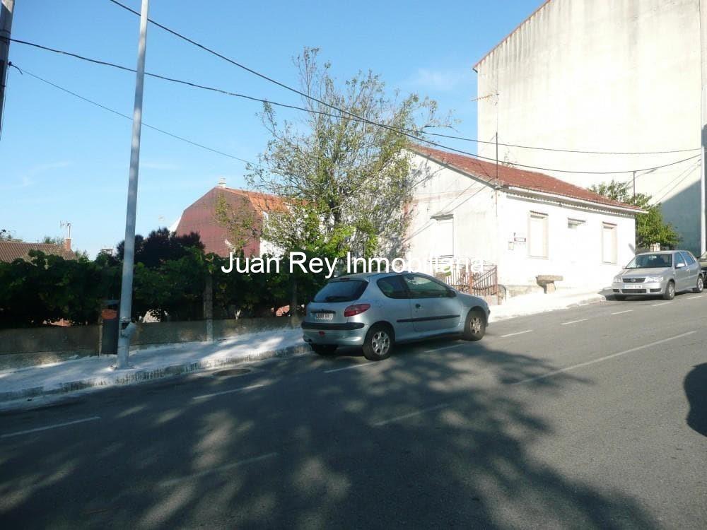Foto 11 656 CASA DE PUEBLO EN VENTA - POSIBILIDAD DE EDIFICAR UN EDIFICIO DE VARIAS ALTURAS