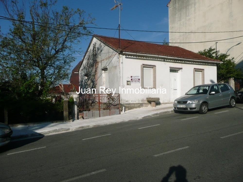 Foto 2 656 CASA DE PUEBLO EN VENTA - POSIBILIDAD DE EDIFICAR UN EDIFICIO DE VARIAS ALTURAS
