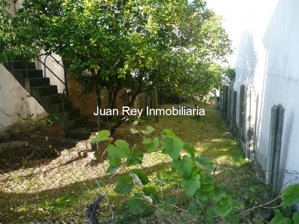 Foto 8 656 CASA DE PUEBLO EN VENTA - POSIBILIDAD DE EDIFICAR UN EDIFICIO DE VARIAS ALTURAS