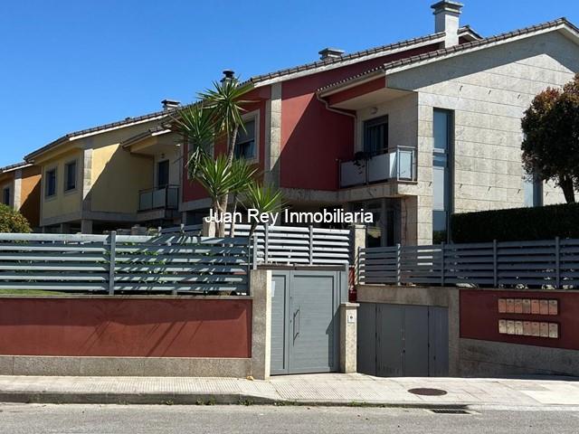 703 CASA ADOSADA A LA VENTA EN RIBADUMIA