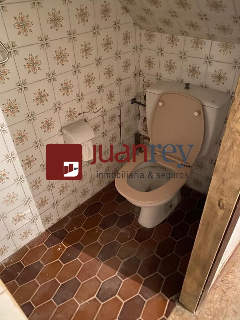 Foto 11 930 BAJO EN VENTA EN VILLAGARCIA DE AROSA  CON VIVIENDA 