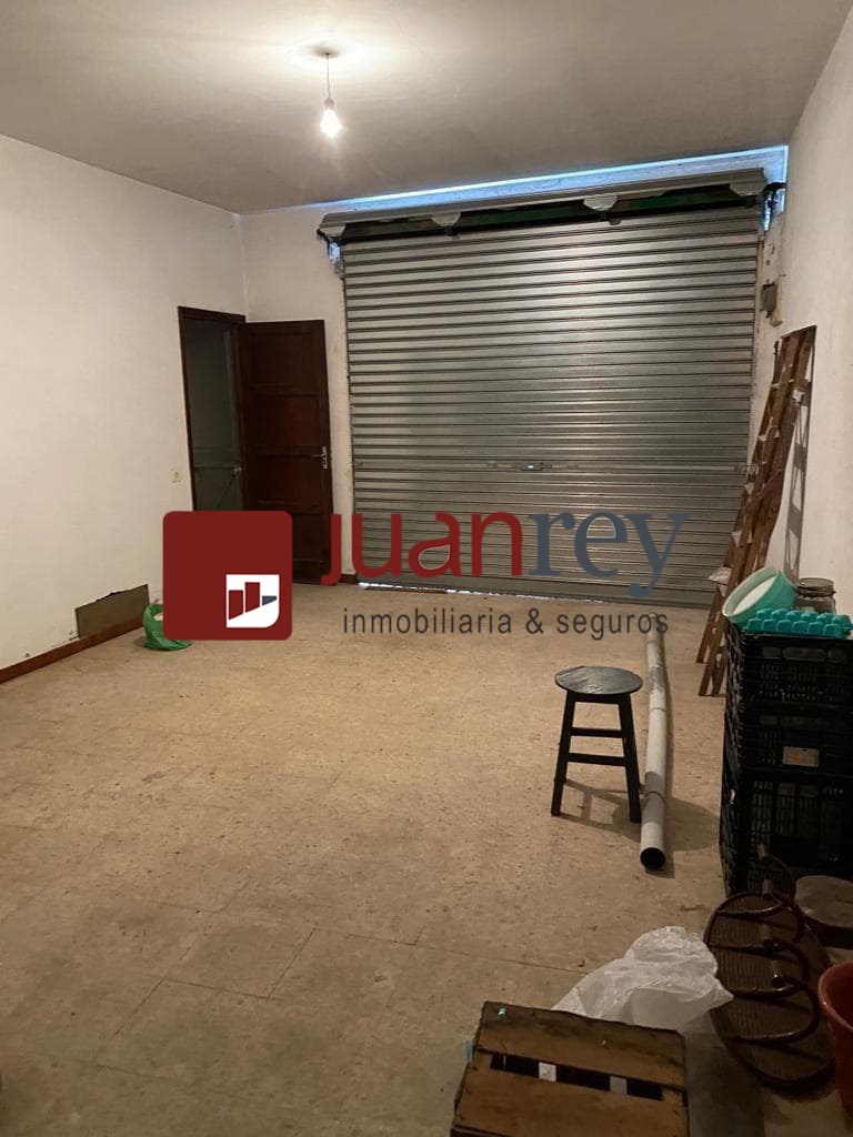 Foto 12 930 BAJO EN VENTA EN VILLAGARCIA DE AROSA  CON VIVIENDA 