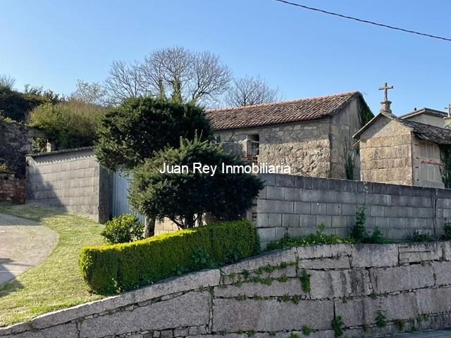 939 CASA PARA RESTAURAR EN CAMBADOS