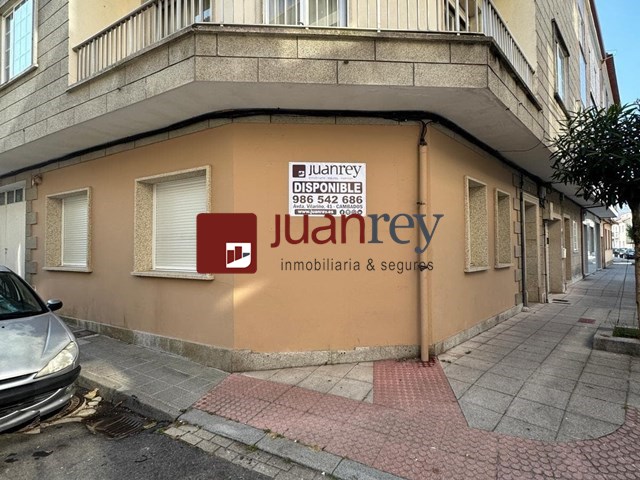BAJO IDEAL PARA OFICINA - Cambados