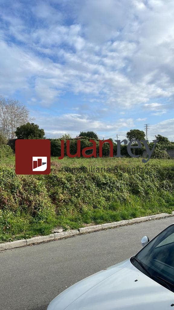 Foto 1 FINCA EDIFICABLE A LA VENTA EN CAMBADOS