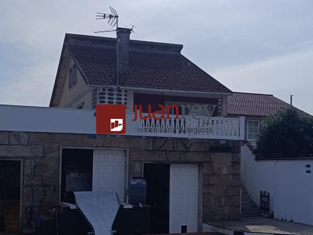 VENTA DE CASA  - Cambados